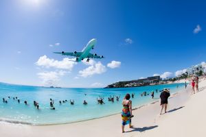 Maho Beach plane spotting